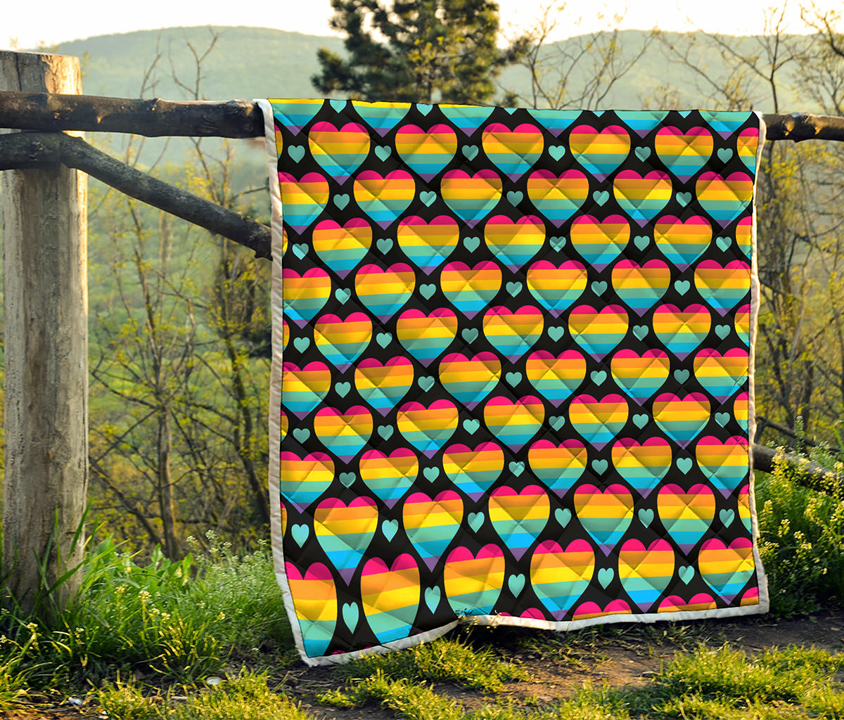 Rainbow LGBT Pride Heart Pattern Print Quilt
