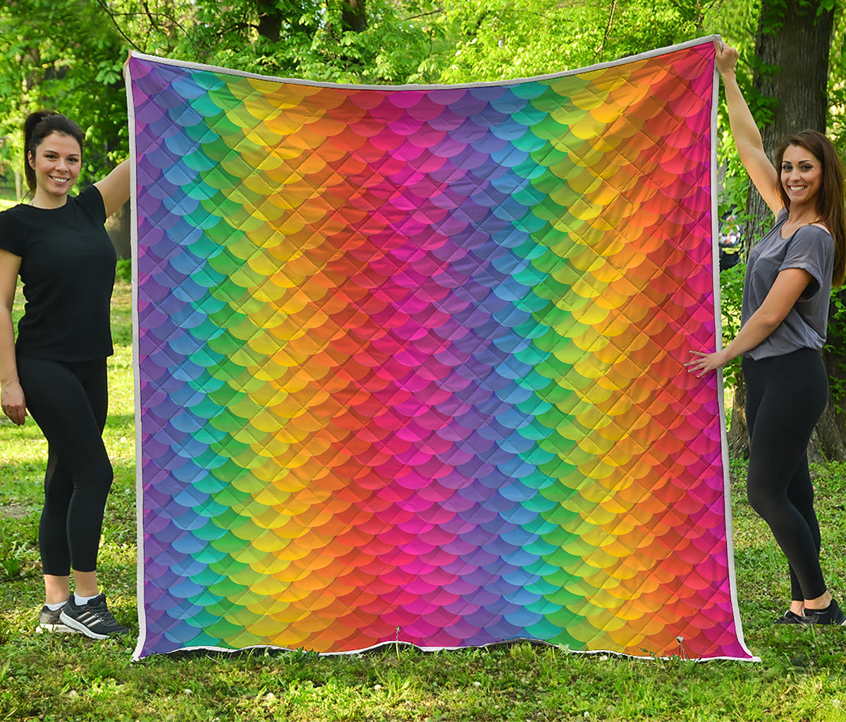 Rainbow Mermaid Scale Pattern Print Quilt