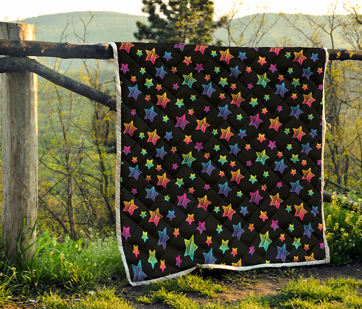 Rainbow Stars Pattern Print Quilt
