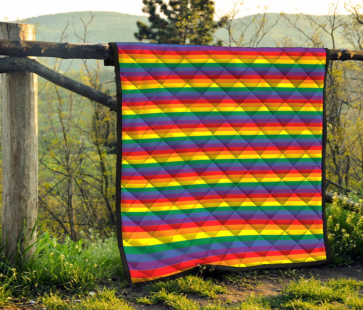 Rainbow Stripe Print Quilt