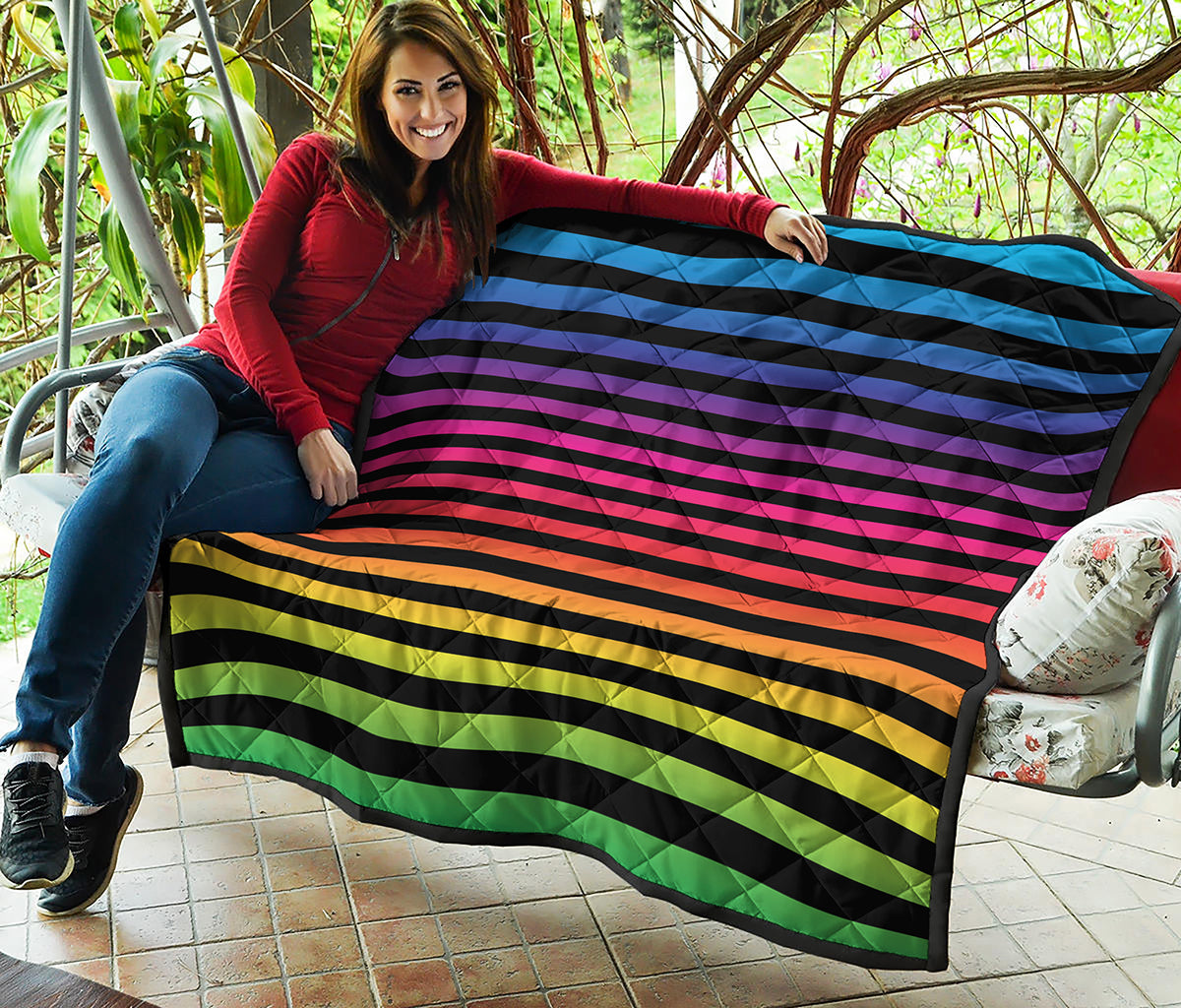 Rainbow Striped Pattern Print Quilt