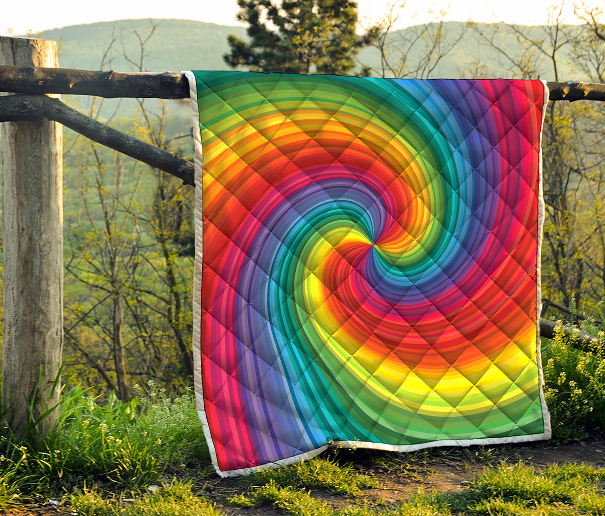 Rainbow Swirl Print Quilt
