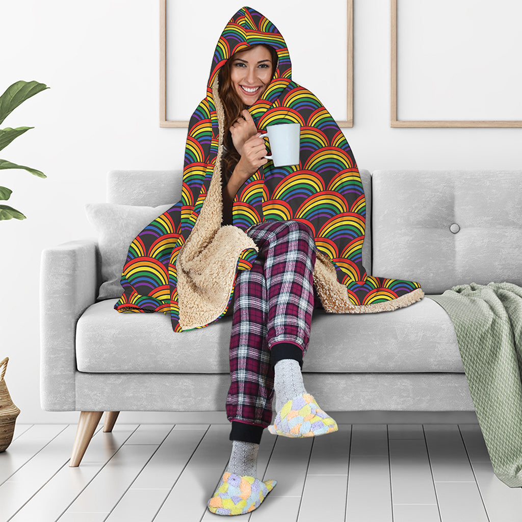 Rainbow Wave Pattern Print Hooded Blanket