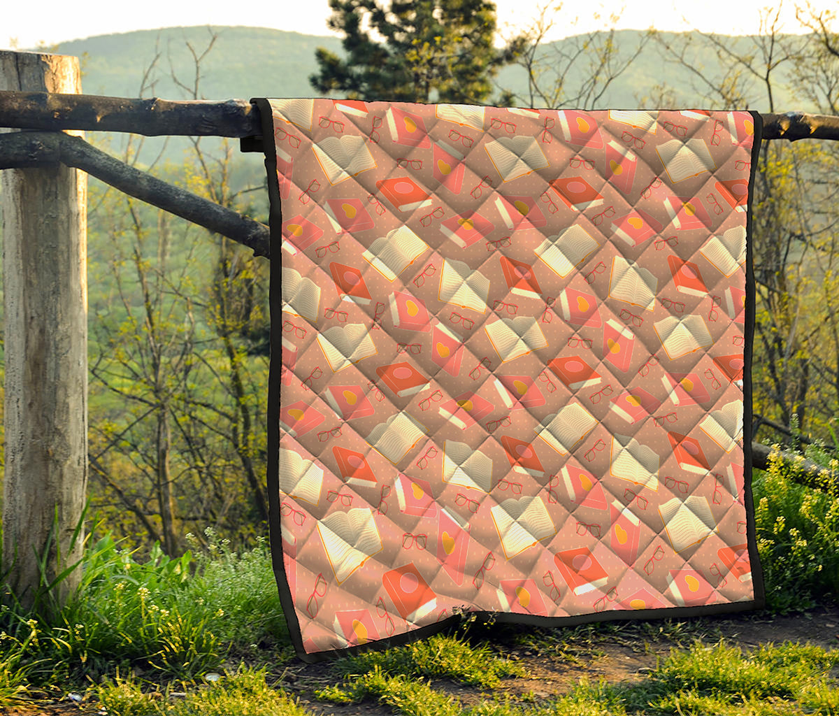 Reading Books And Glasses Pattern Print Quilt