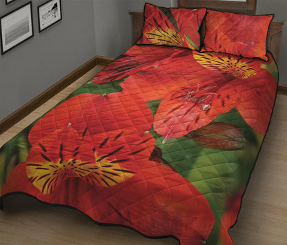 Red Alstroemeria Print Quilt Bed Set