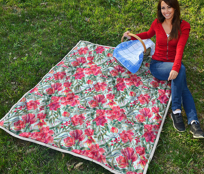 Red Amaryllis Pattern Print Quilt