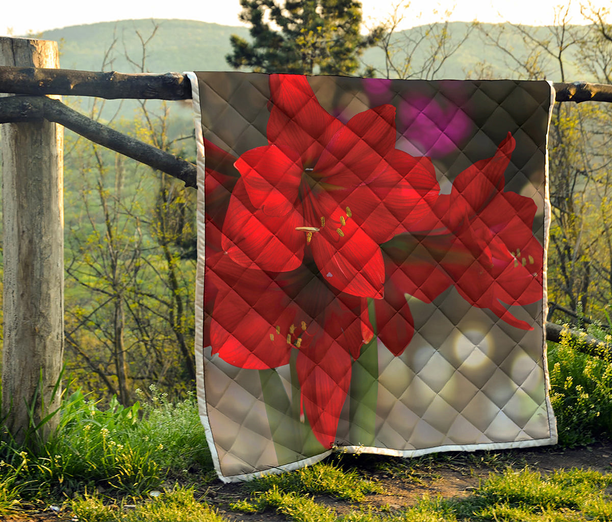 Red Amaryllis Print Quilt