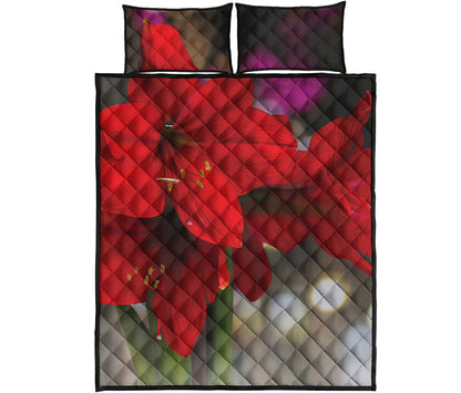 Red Amaryllis Print Quilt Bed Set