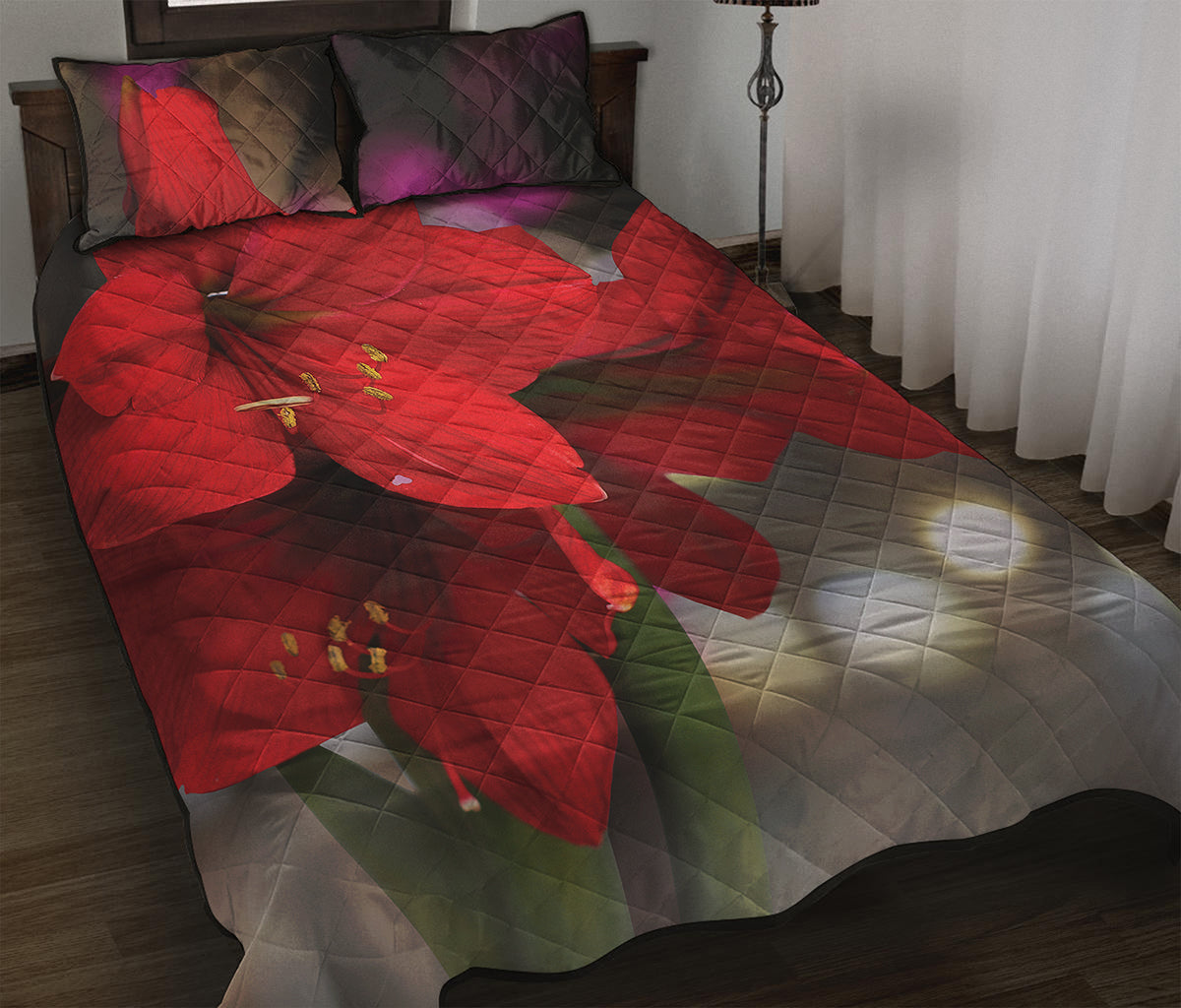 Red Amaryllis Print Quilt Bed Set