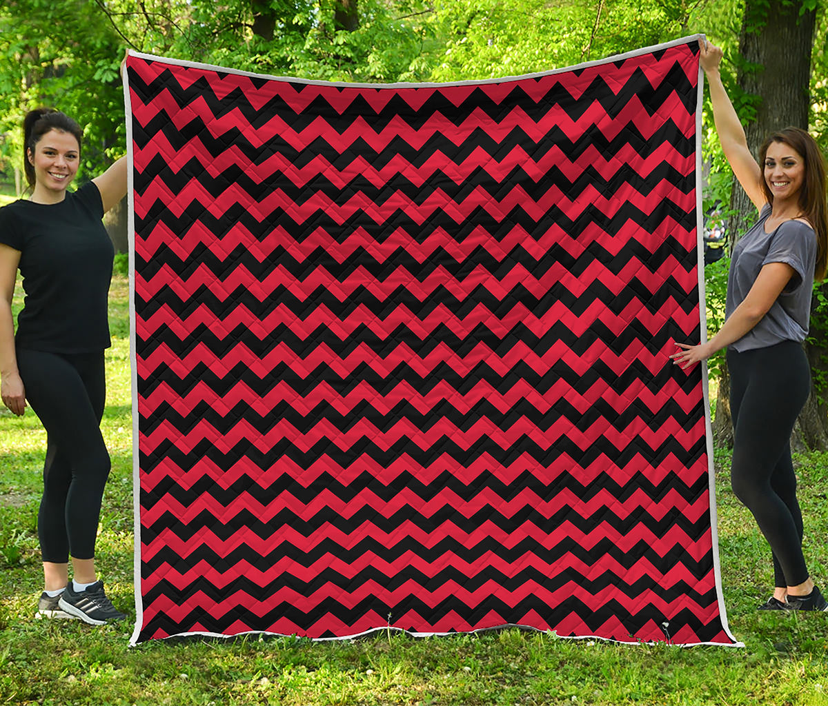 Red And Black Chevron Pattern Print Quilt