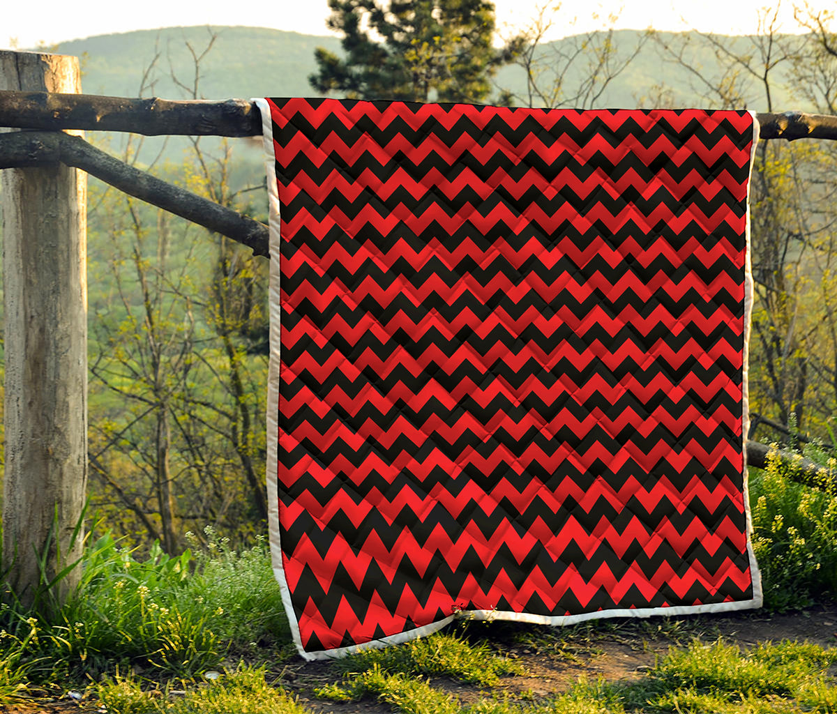 Red And Black Chevron Pattern Print Quilt
