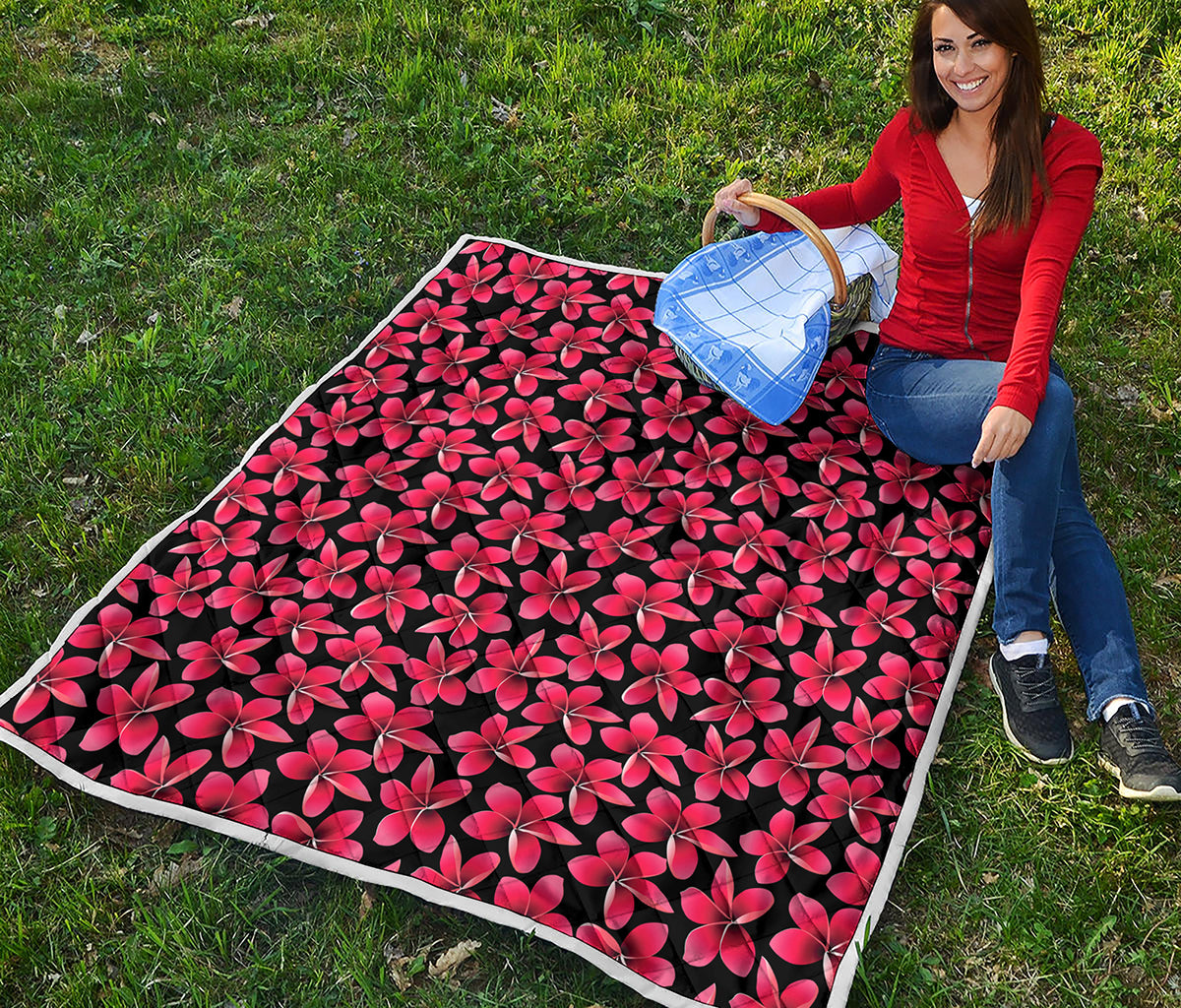 Red And Black Frangipani Pattern Print Quilt