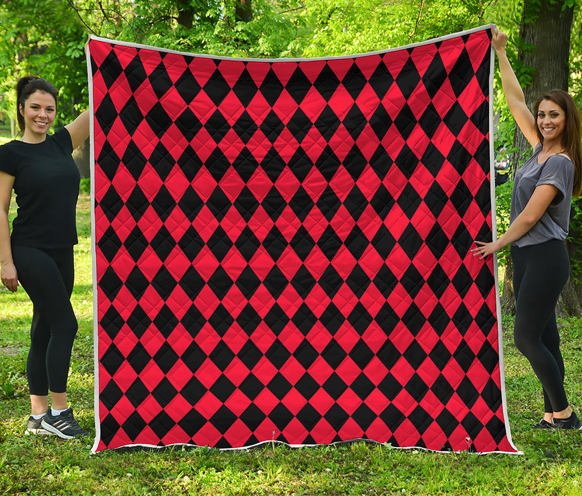 Red And Black Harlequin Pattern Print Quilt