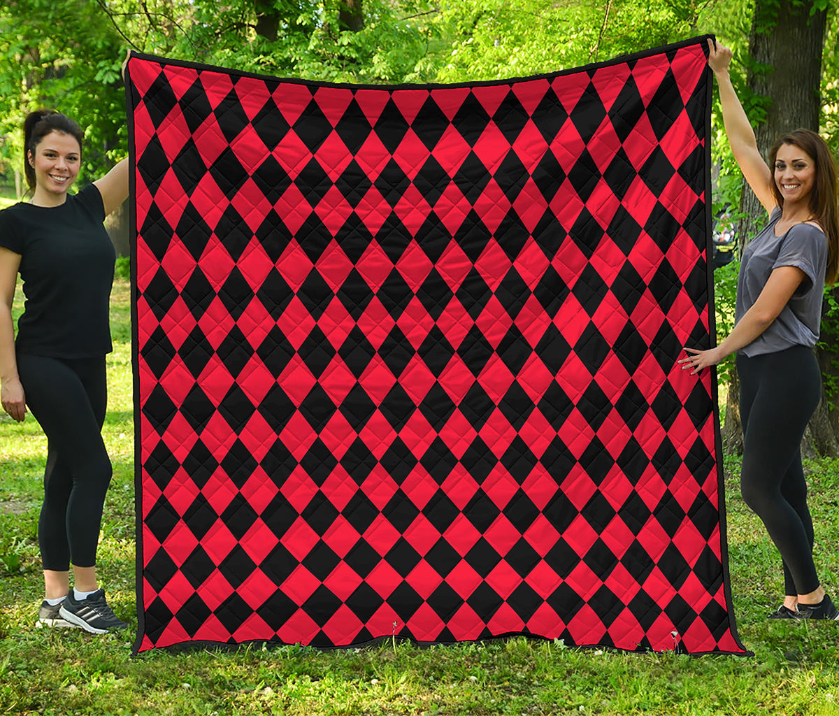 Red And Black Harlequin Pattern Print Quilt