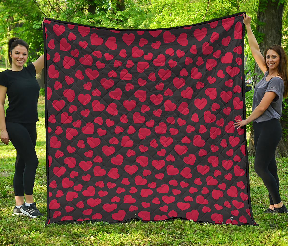 Red And Black Heart Pattern Print Quilt