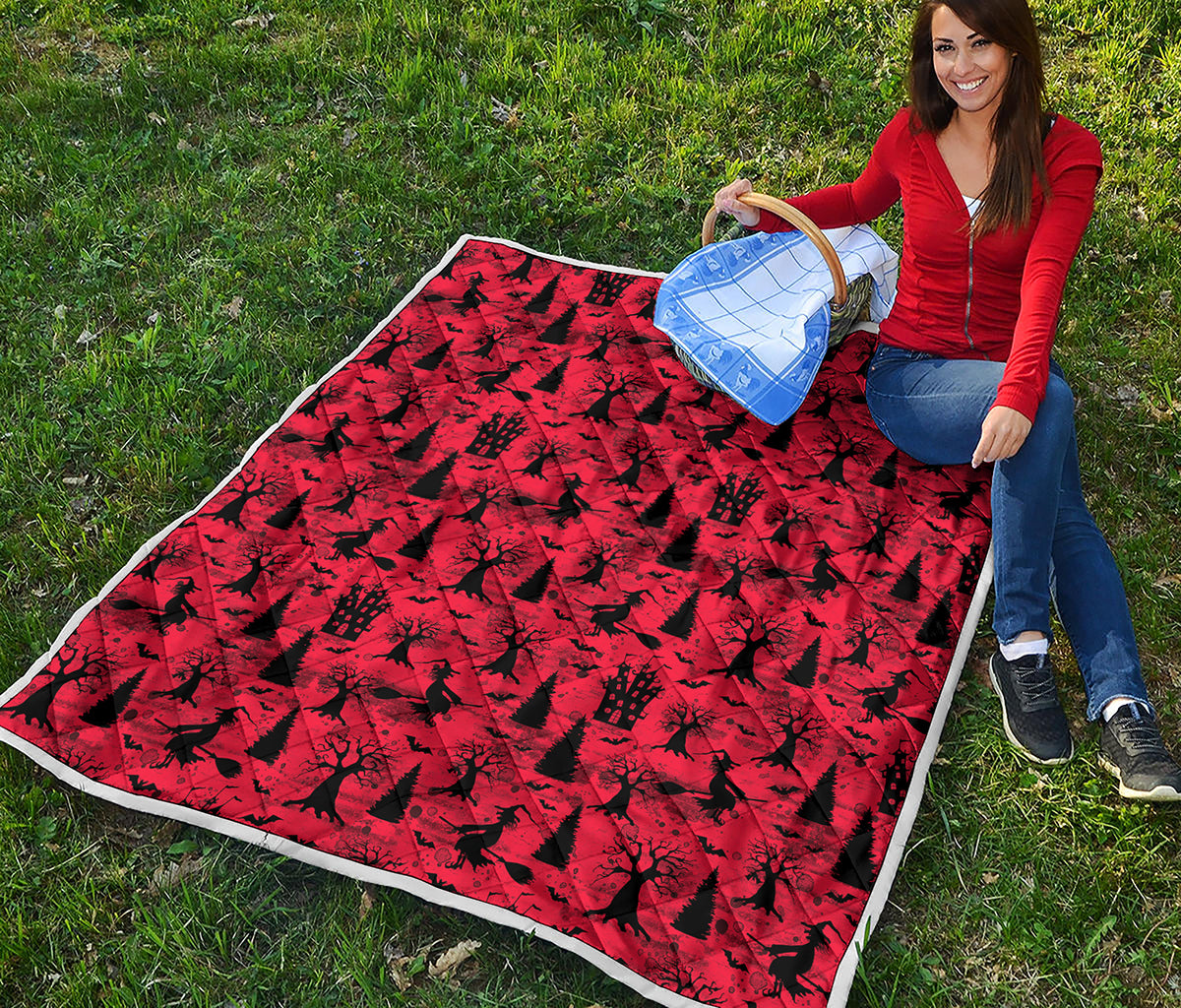 Red And Black Horror Witch Pattern Print Quilt