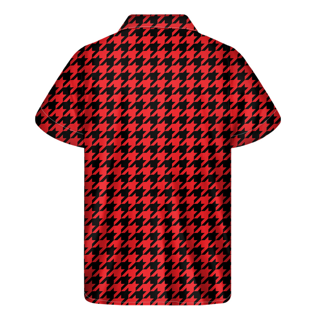 Red And Black Houndstooth Pattern Print Men's Short Sleeve Shirt