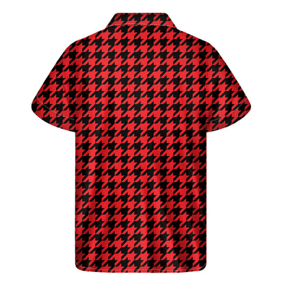 Red And Black Houndstooth Pattern Print Men's Short Sleeve Shirt