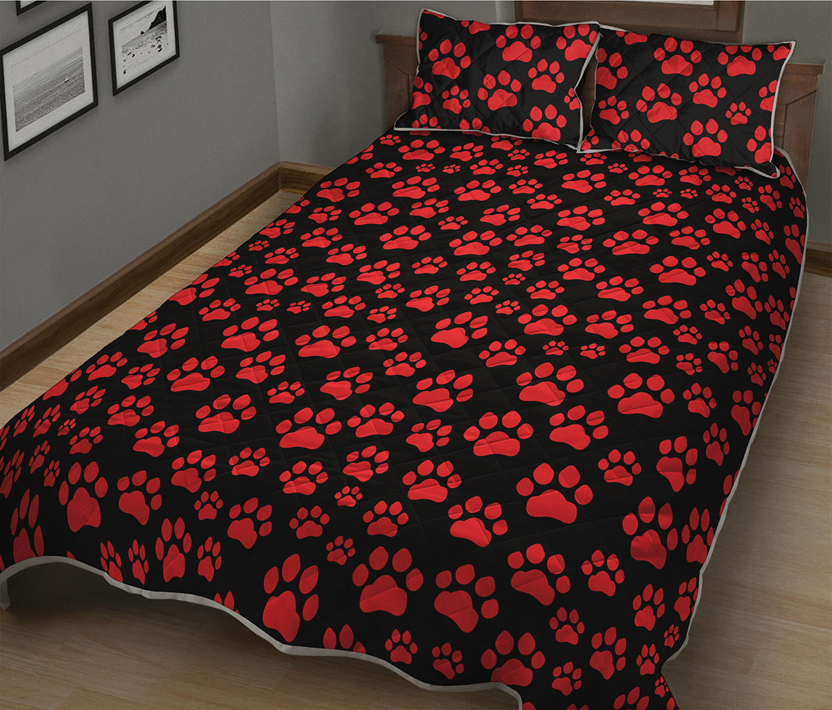 Red And Black Paw Pattern Print Quilt Bed Set