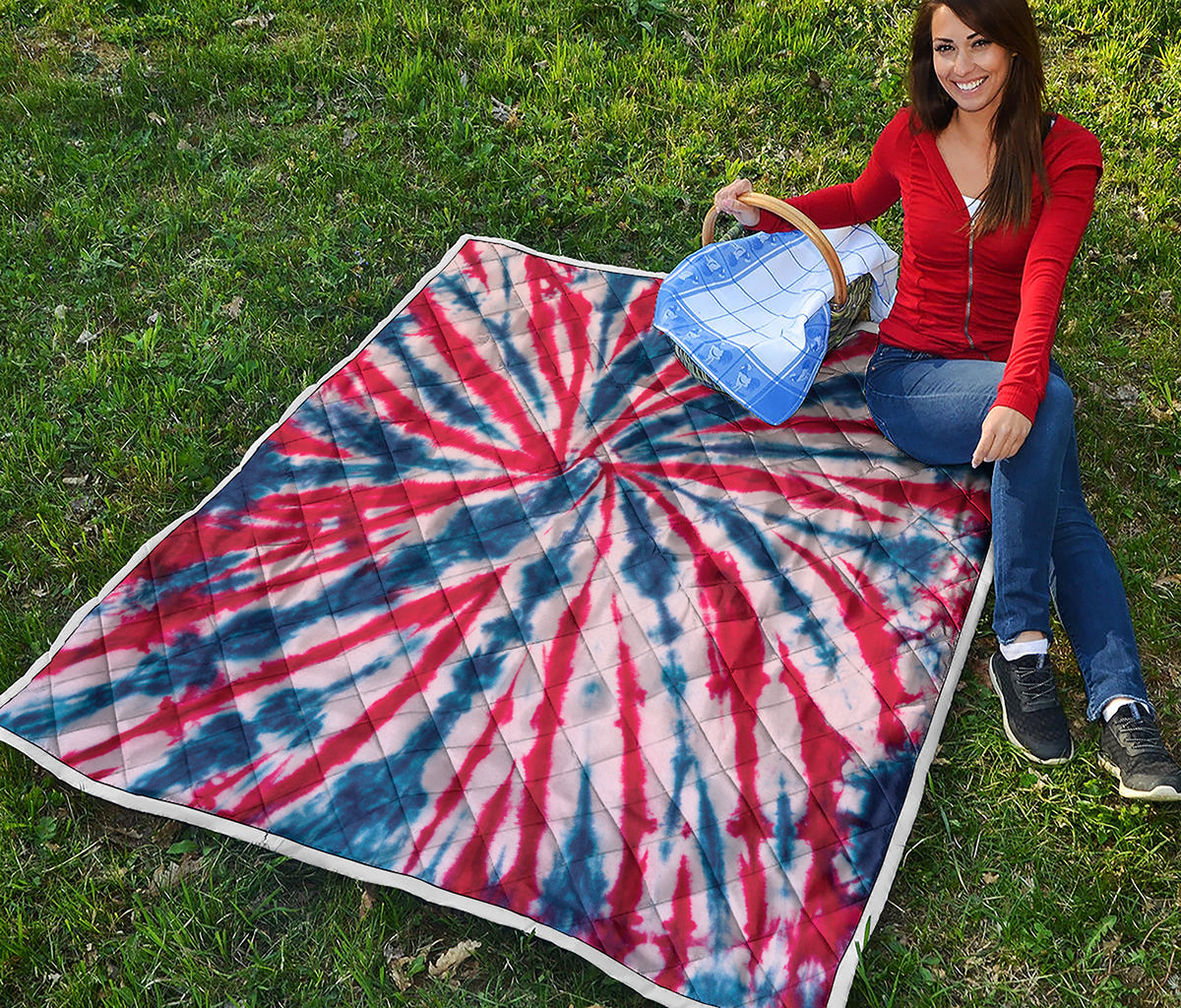 Red And Blue Spider Tie Dye Print Quilt