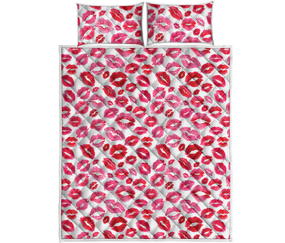 Red And Pink Lips Pattern Print Quilt Bed Set