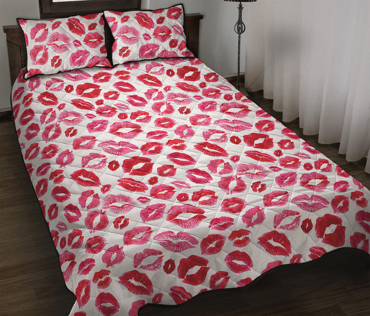 Red And Pink Lips Pattern Print Quilt Bed Set