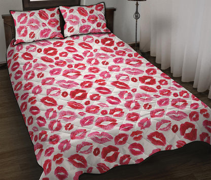 Red And Pink Lips Pattern Print Quilt Bed Set