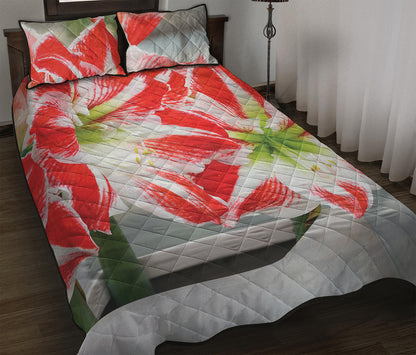 Red And White Amaryllis Print Quilt Bed Set