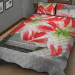 Red And White Amaryllis Print Quilt Bed Set