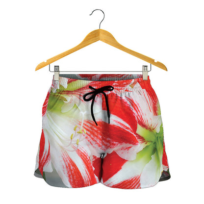 Red And White Amaryllis Print Women's Shorts