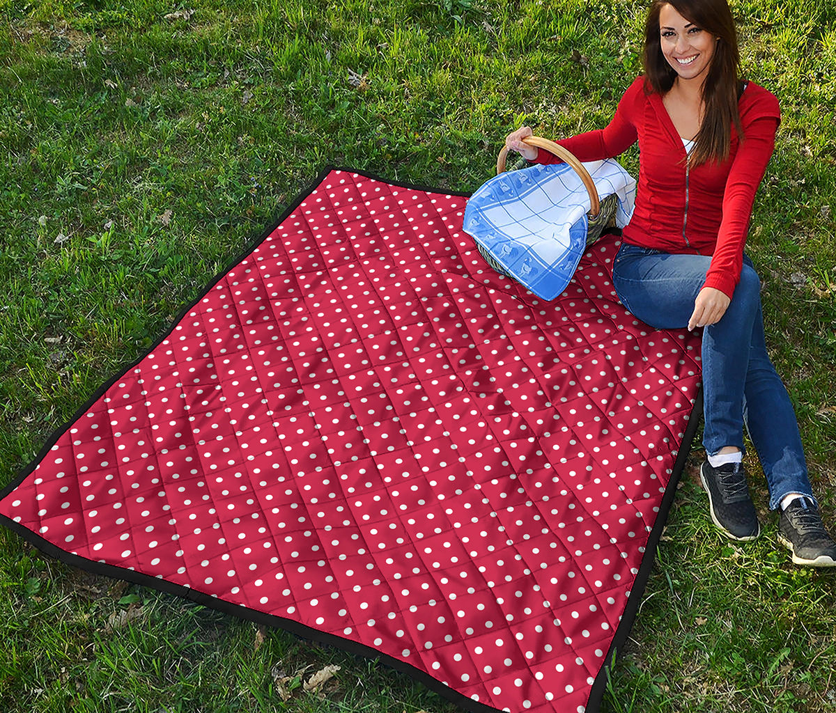 Red And White Christmas Dots Print Quilt
