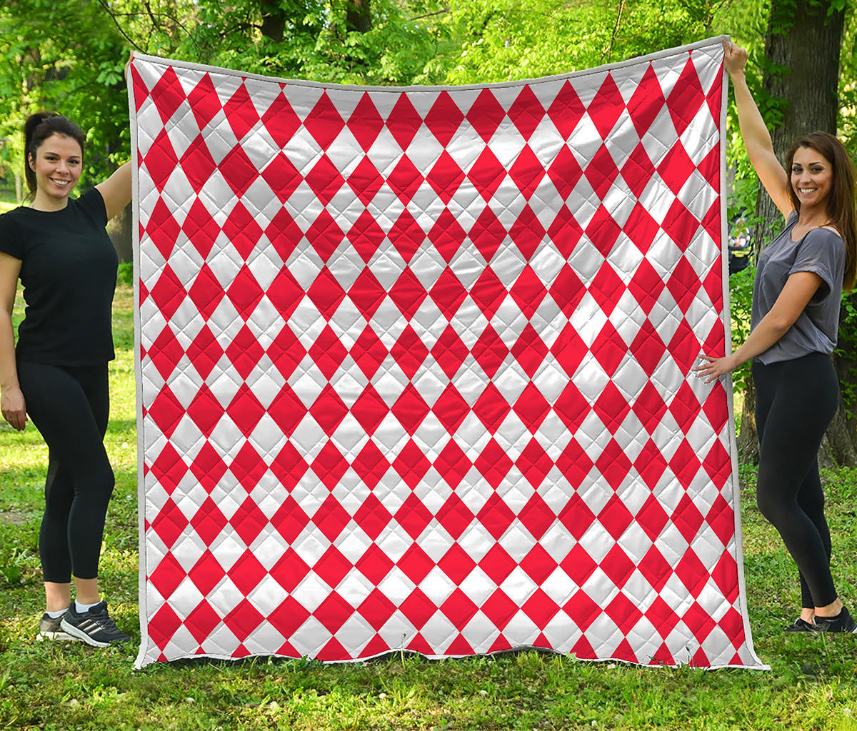 Red And White Harlequin Pattern Print Quilt