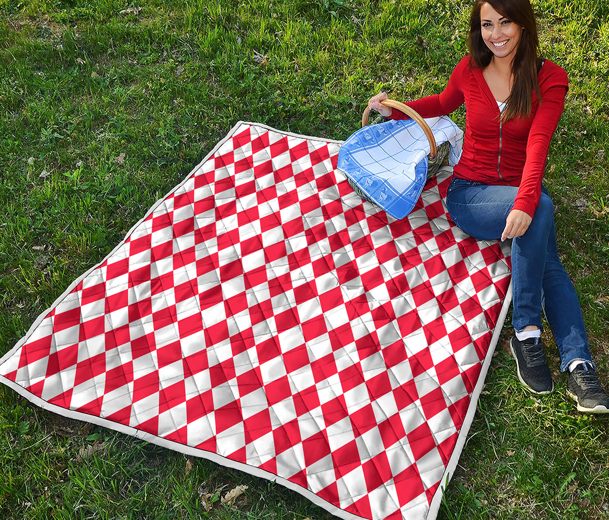 Red And White Harlequin Pattern Print Quilt
