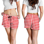 Red And White Houndstooth Pattern Print Women's Shorts