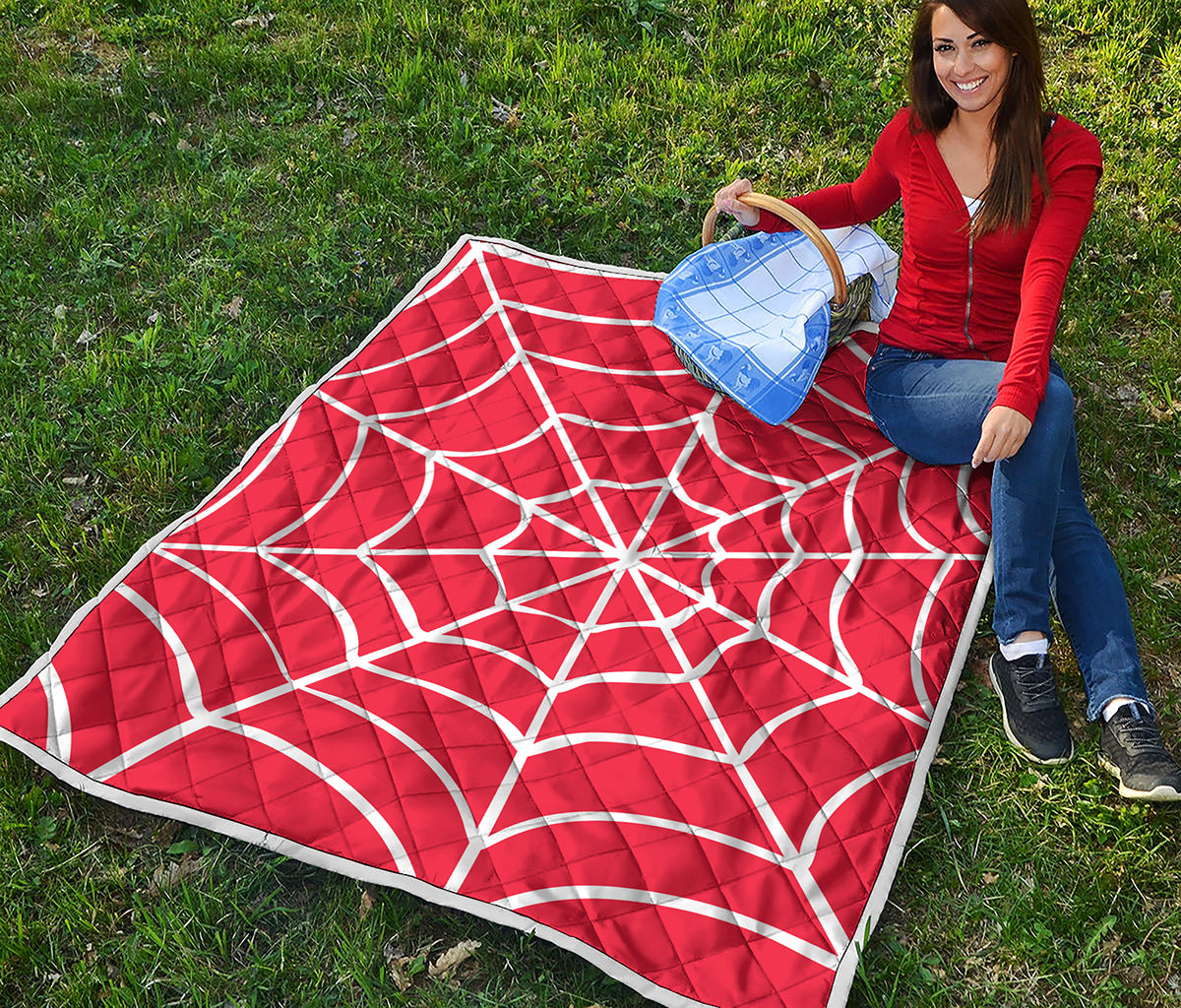 Red And White Spider Web Pattern Print Quilt