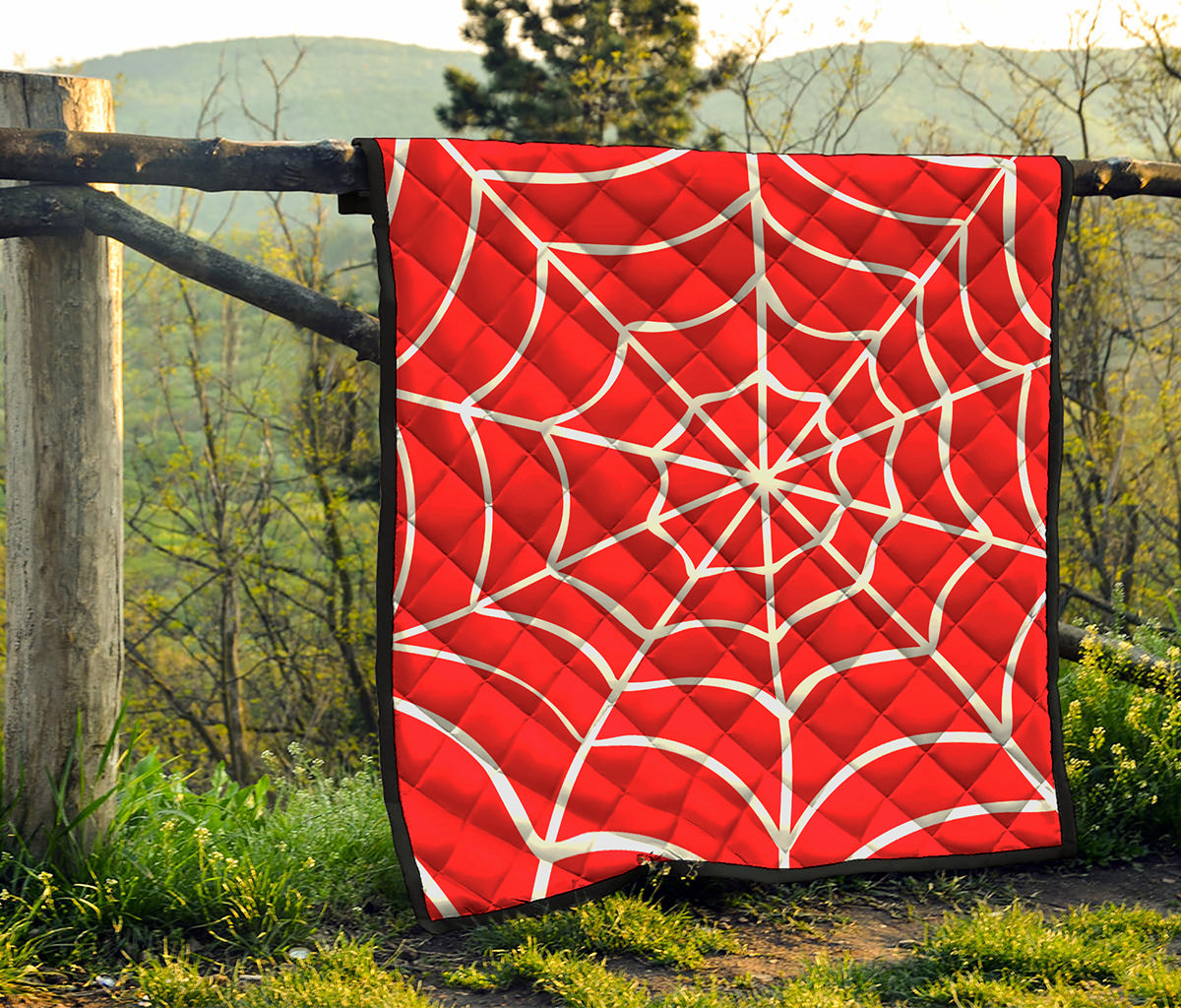 Red And White Spider Web Pattern Print Quilt