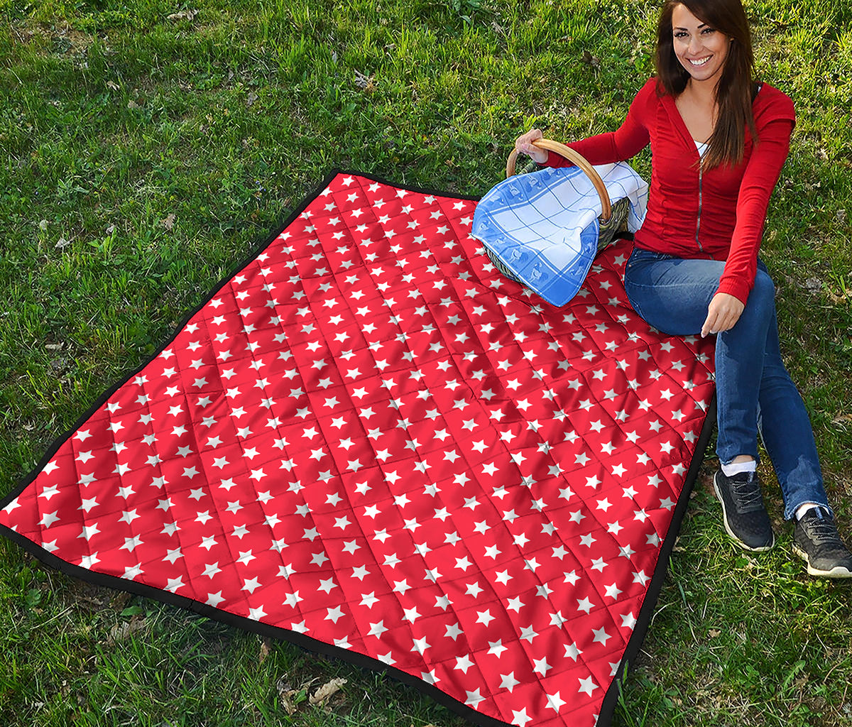 Red And White Star Pattern Print Quilt