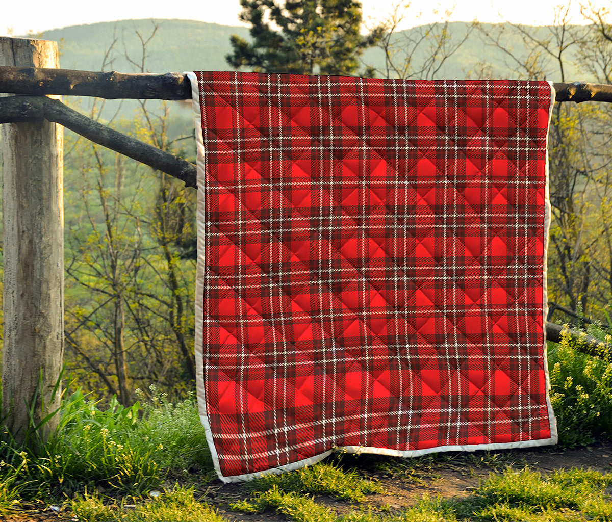 Red And White Tartan Pattern Print Quilt