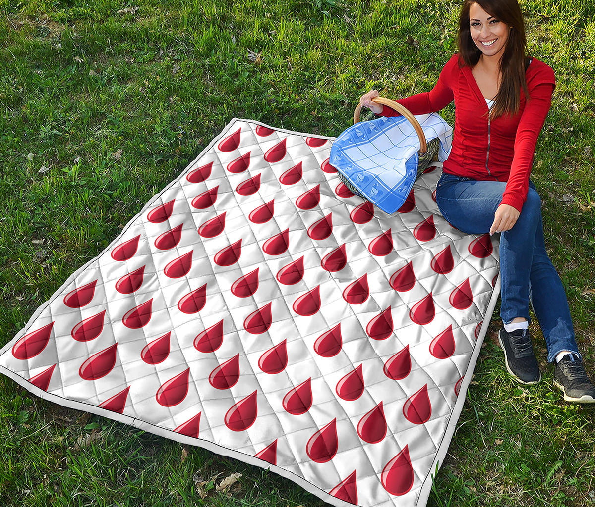 Red Blood Drop Pattern Print Quilt