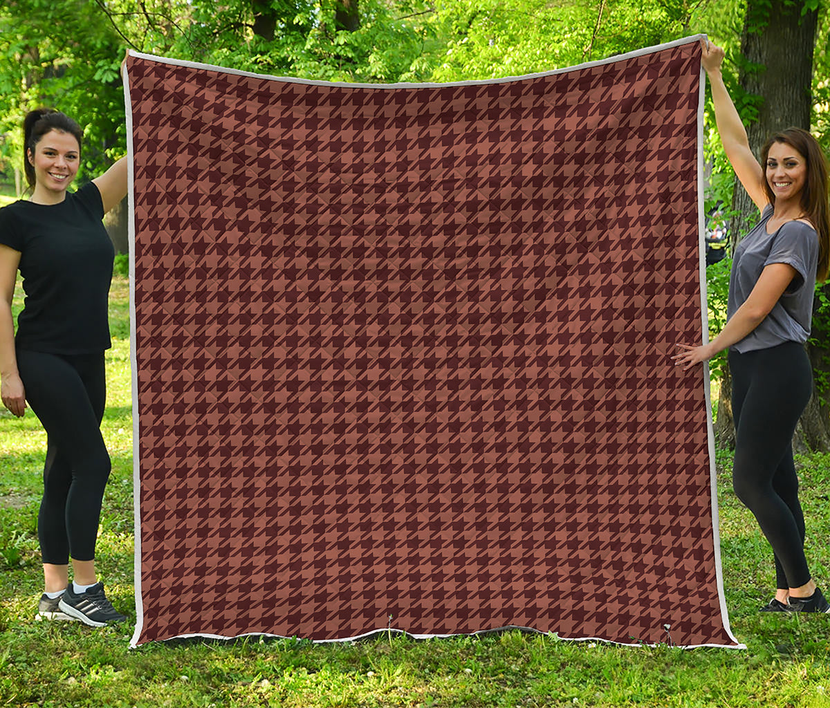 Red Brown Houndstooth Pattern Print Quilt