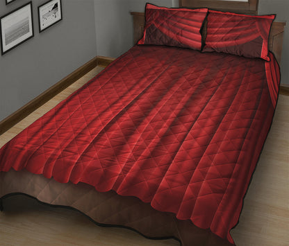 Red Curtain Theater Print Quilt Bed Set