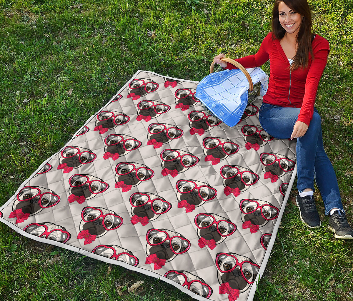 Red Glasses Pug Pattern Print Quilt