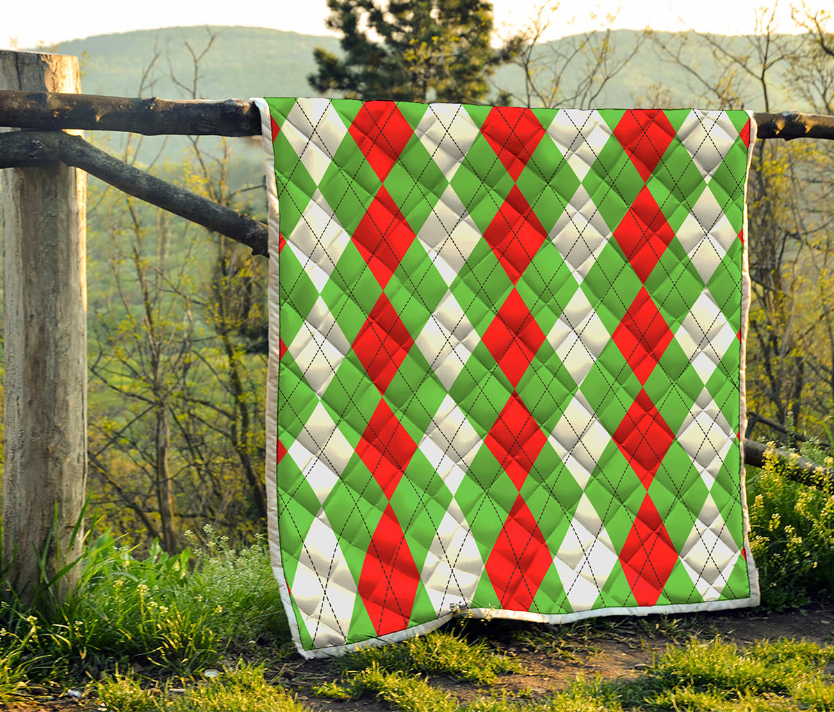 Red Green And White Argyle Pattern Print Quilt