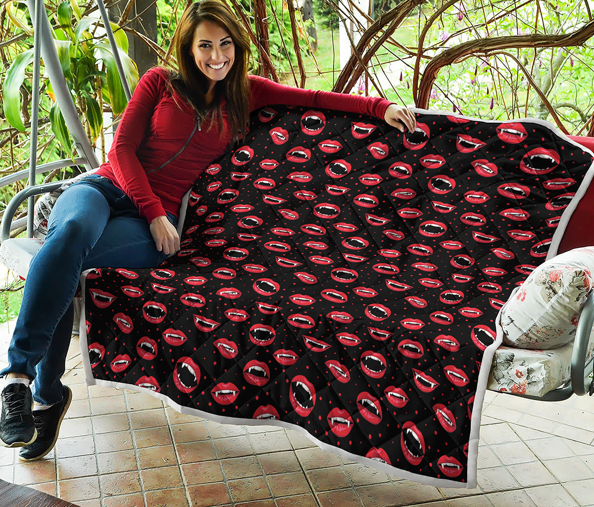 Red Halloween Vampire Lips Pattern Print Quilt