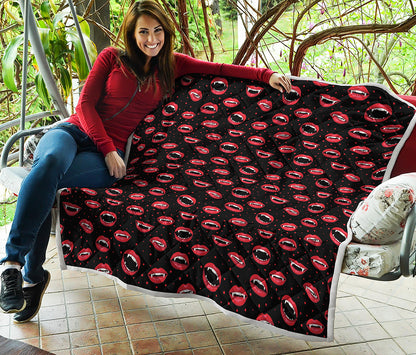Red Halloween Vampire Lips Pattern Print Quilt