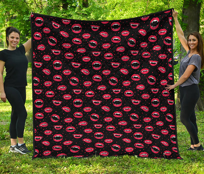 Red Halloween Vampire Lips Pattern Print Quilt