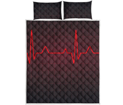Red Heartbeat Print Quilt Bed Set