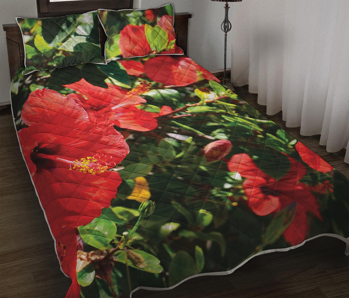 Red Hibiscus Flowers Print Quilt Bed Set