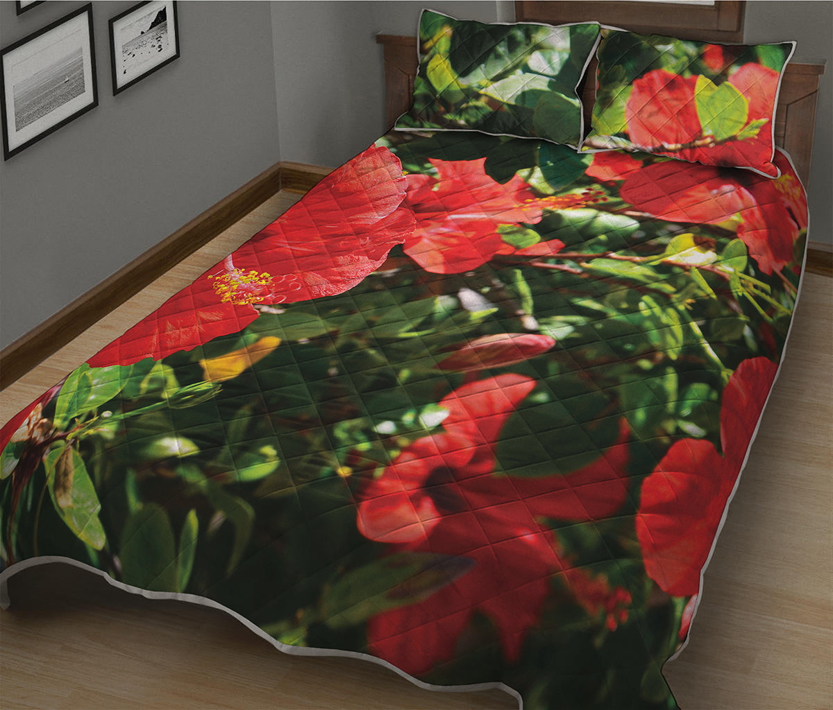 Red Hibiscus Flowers Print Quilt Bed Set