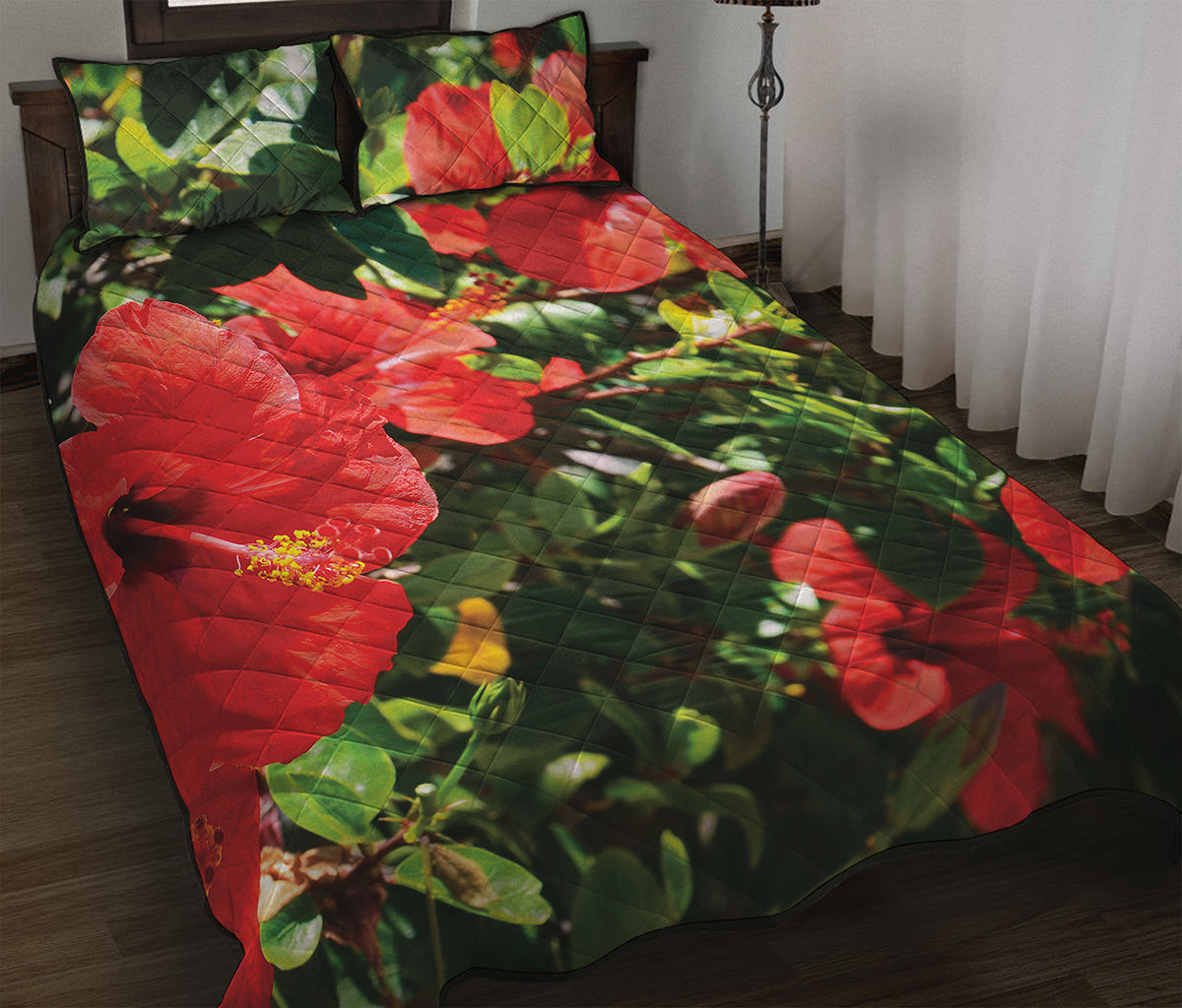 Red Hibiscus Flowers Print Quilt Bed Set
